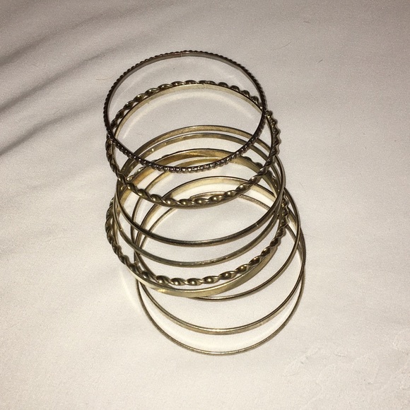 ⭐️ Bangle Bracelets ⭐️ - Picture 2 of 3